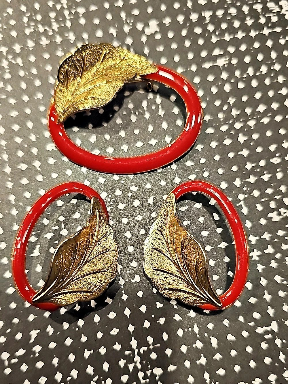 Vintage 80s Enameled Gold And Red Leaf Brooch And Earring Demi Parure Set